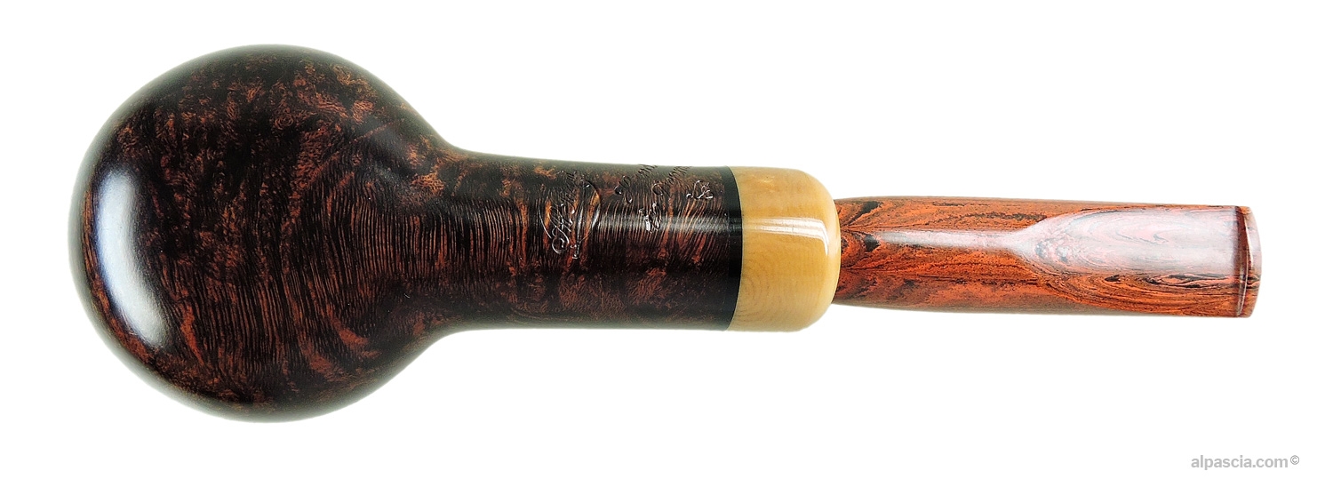 Leo Borgart Vintage Pipe - Bottom view of the shank displaying authentic Leo Borgart and Denmark stamps