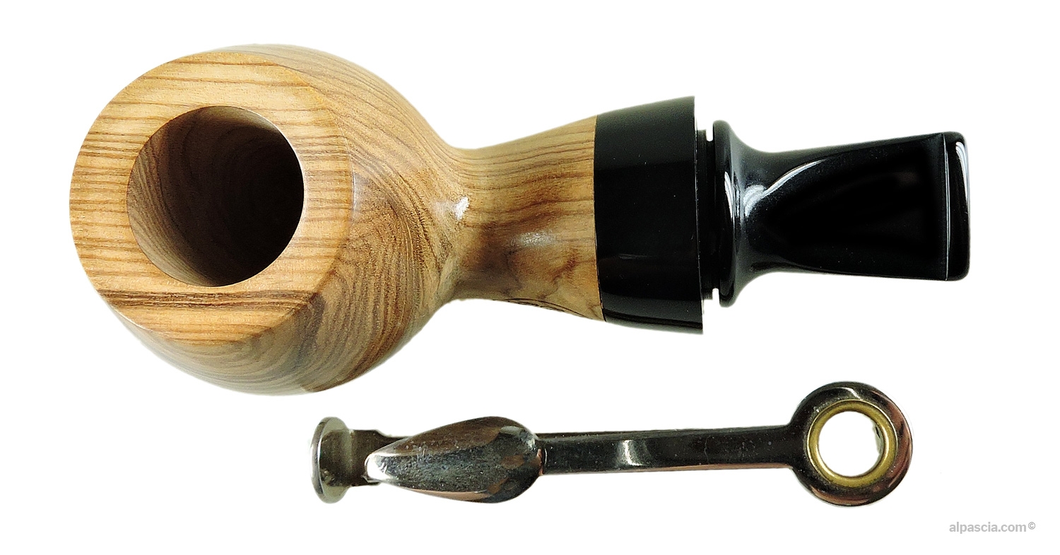 Al Pascià Curvy Olive Wood 02 Pipe - Top view looking down at the smooth rim and clean chamber