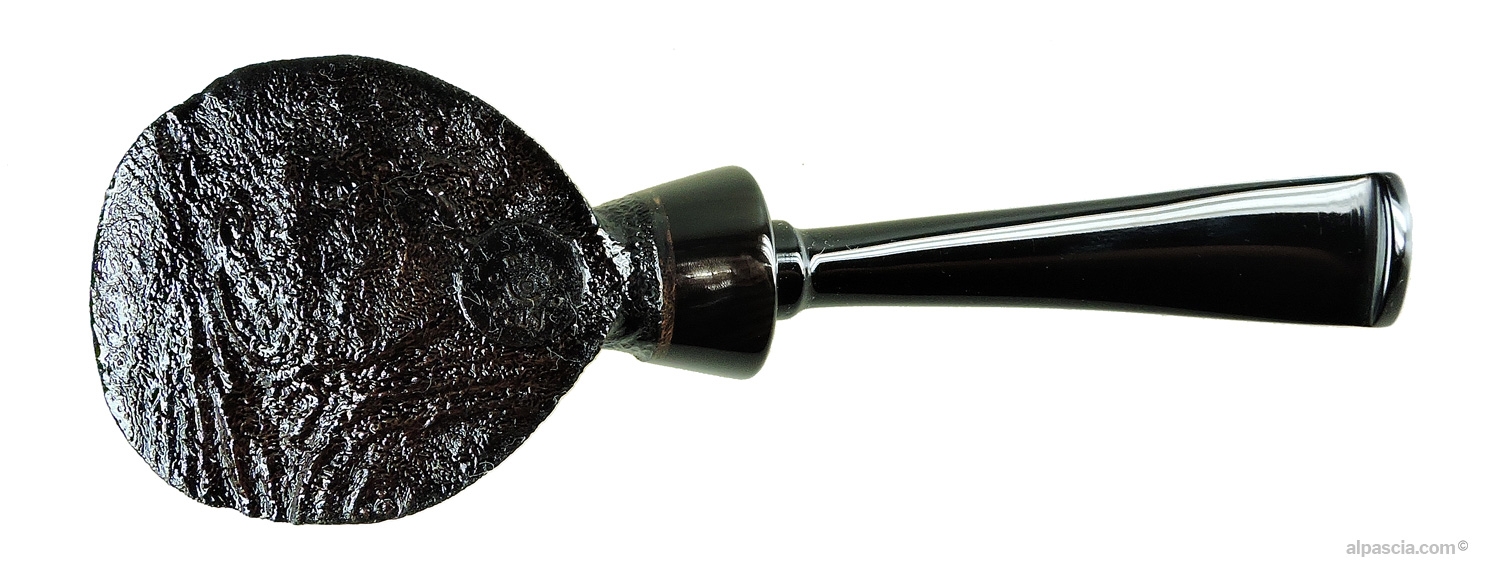 Manù Pipe - Bottom view displaying authentic Manù maker stamps