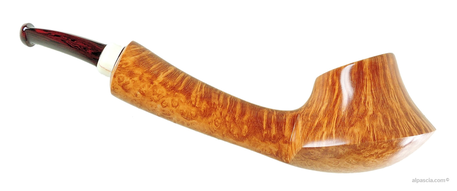 Mimmo Romeo Freehand Pipe - Right side view highlighting dense straight flame grain patterns