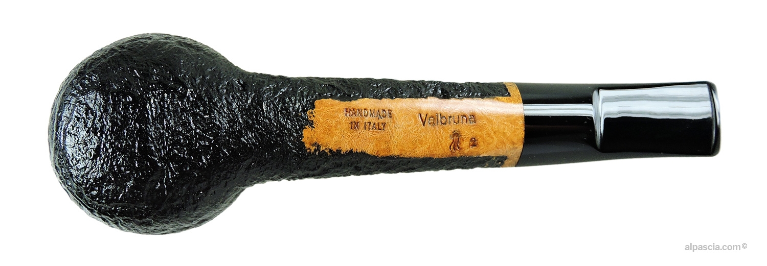Valbruna Sandblasted 2 Jellyfish Pipe - Bottom view displaying official 2 Jellyfish hallmarks