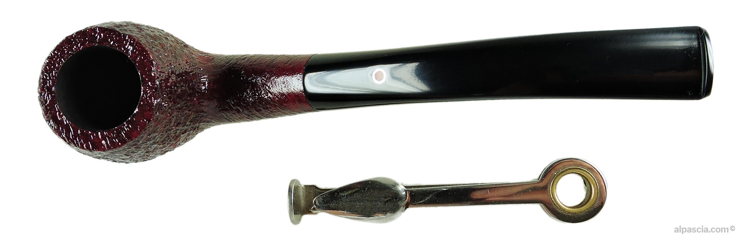Ashton Pebble Grain XX Pipe - Top view looking down at the bowl rim and open tobacco chamber