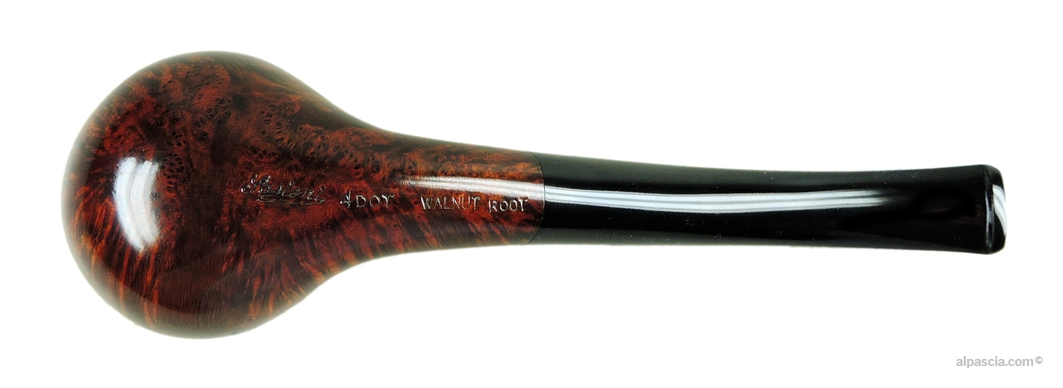 Pipa Sasieni 4 Dot Walnut Root - Vista inferiore del fusto con i punzoni ufficiali Sasieni 4 Dot