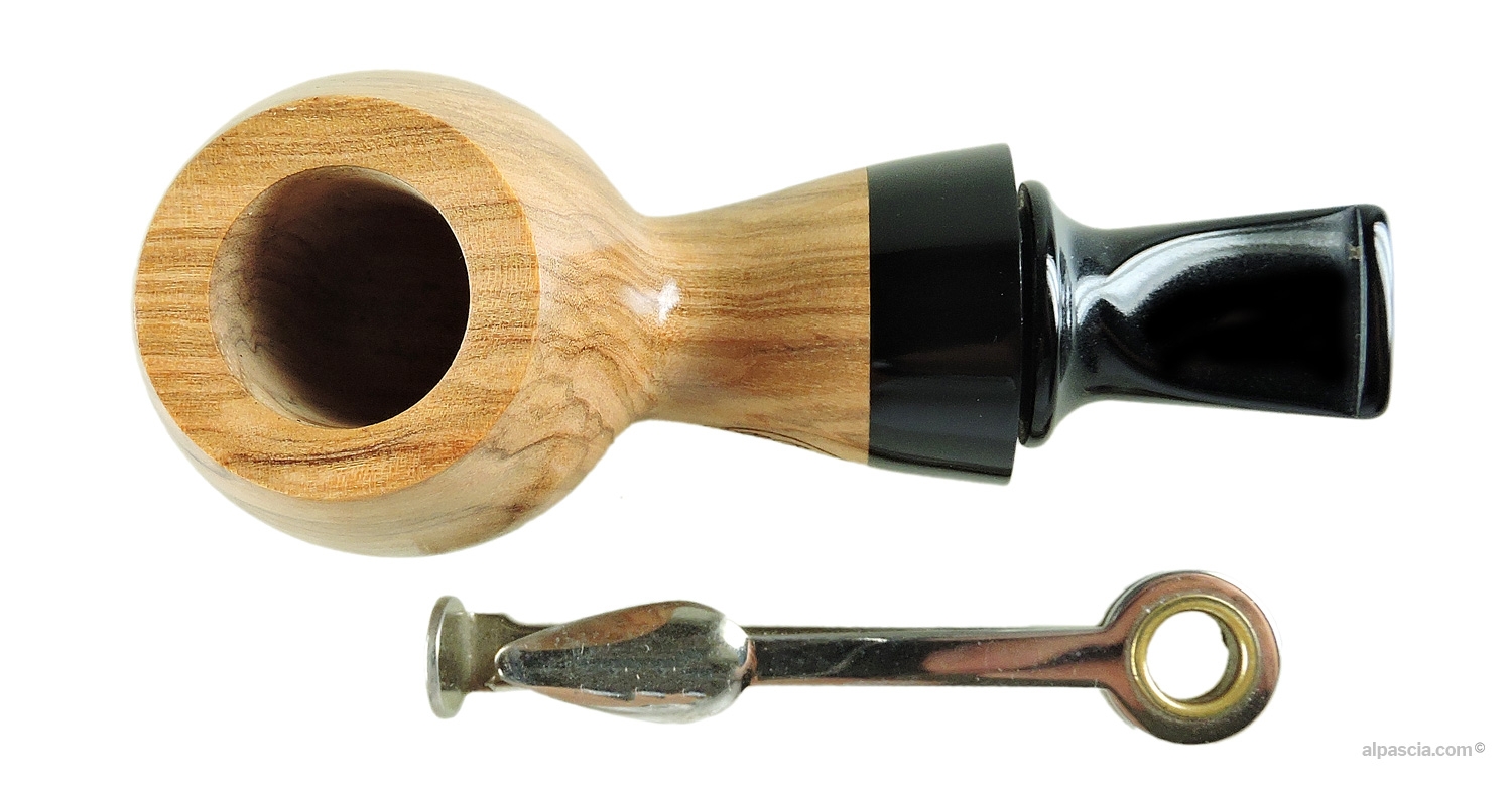 Pipa Al Pascià Curvy Olive Wood 02 - Vista dall'alto del bordo e della camera di combustione