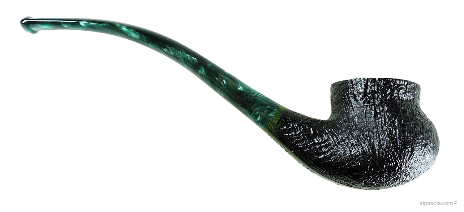 Valbruna 1 Jellyfish Pipe - Right side view highlighting sculpted organic lines and tactile grain pattern