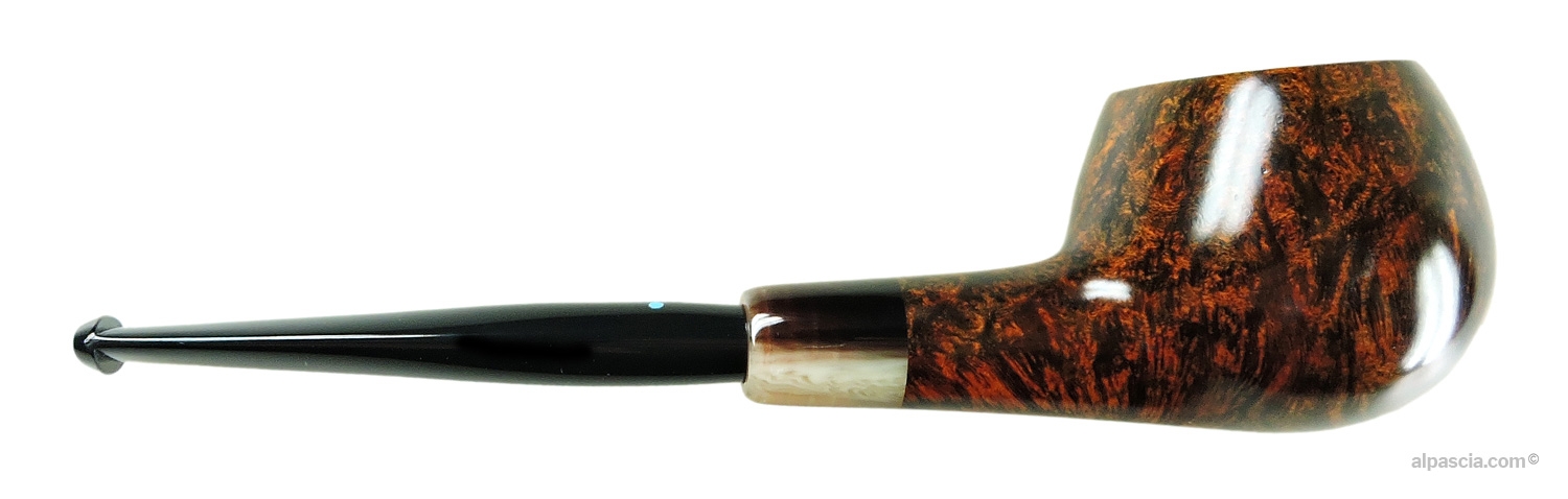 Pipa Sasieni 4 Dot Walnut Root - Vista destra che risalta la finitura noce e l'innesto army