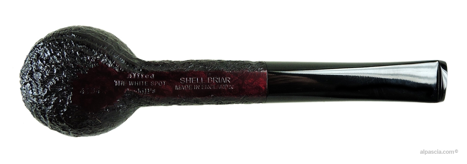 Pipa Dunhill Shell Briar 4134 Gruppo 4 - Vista inferiore del cannello con punzonatura ufficiale Dunhill Made in England