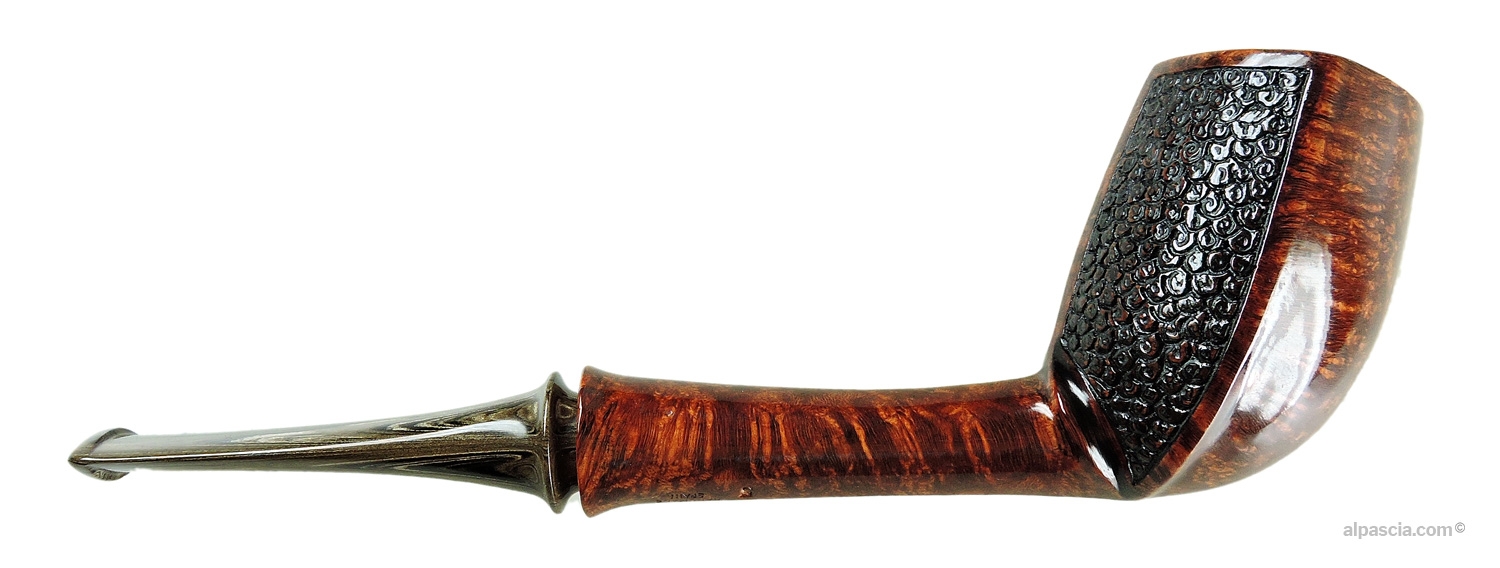 Arzuaga Freehand Straight Pipe - Right side view highlighting smooth and rusticated surface contrasts