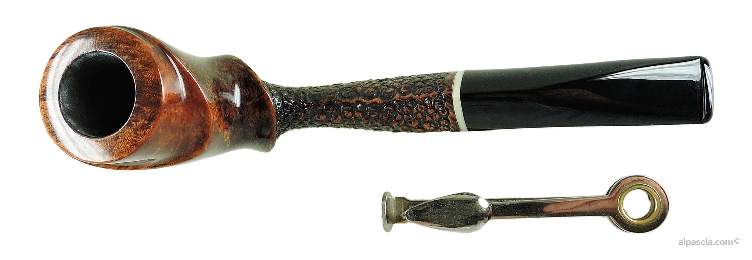 Arzuaga Freehand Semi-Bent Pipe - Top-down view looking into the organic rim and open tobacco chamber