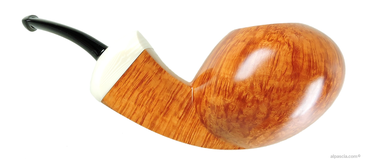 Ganci 2F Smooth Bent Pipe - Right side view highlighting natural grain and warm light briar finish