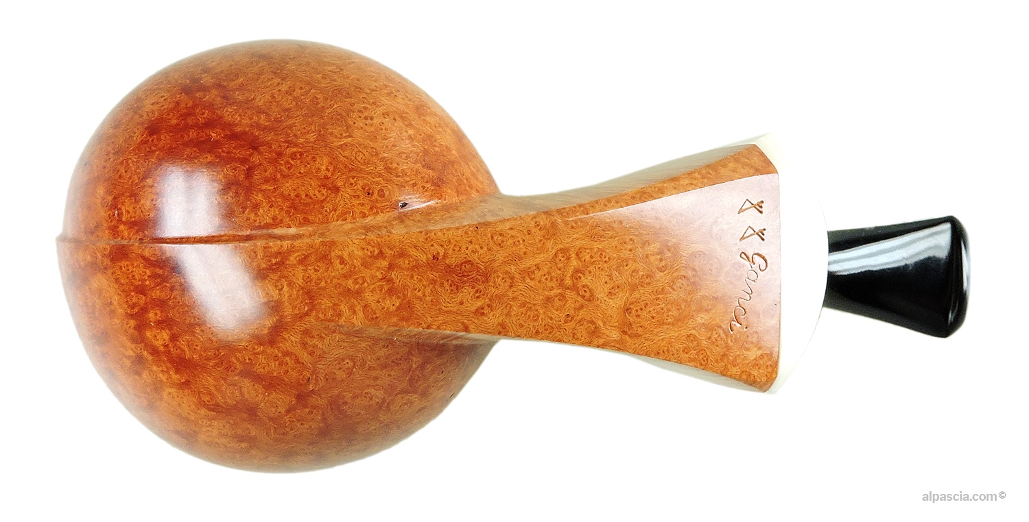 Ganci 2F Smooth Bent Pipe - Bottom view displaying official Ganci 2F maker stampings on the shank