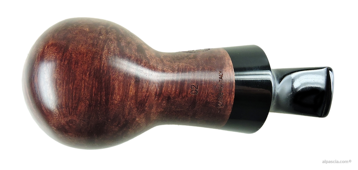 Al Pascià Curvy Walnut 02 Pipe - Bottom view displaying official Al Pascià Curvy 02 maker stampings
