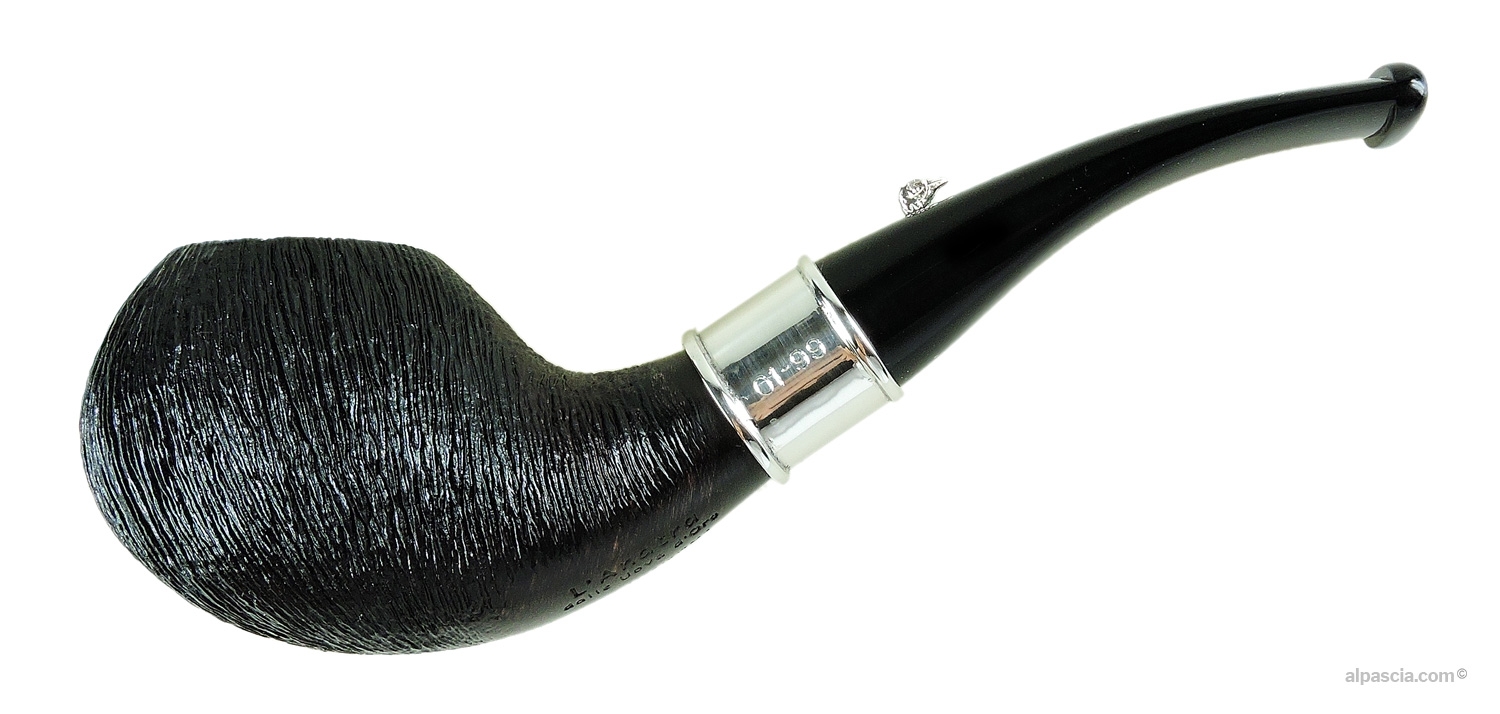 L'Anatra Calenda 2027 Pettinata Pipe No. 01/99 - Bent rusticated profile with sterling silver band and black stem