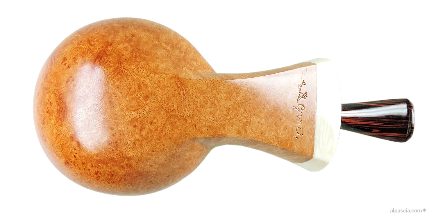 Ganci 2F Chubby Tomato Pipe - Bottom view displaying rounded Chubby shape and official 2F stampings