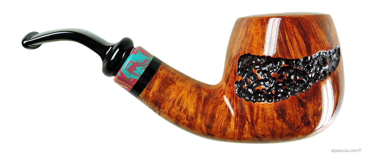 Peder Jeppesen Ida 4 Pipe - Right side view highlighting dual smooth and rusticated texture contrast