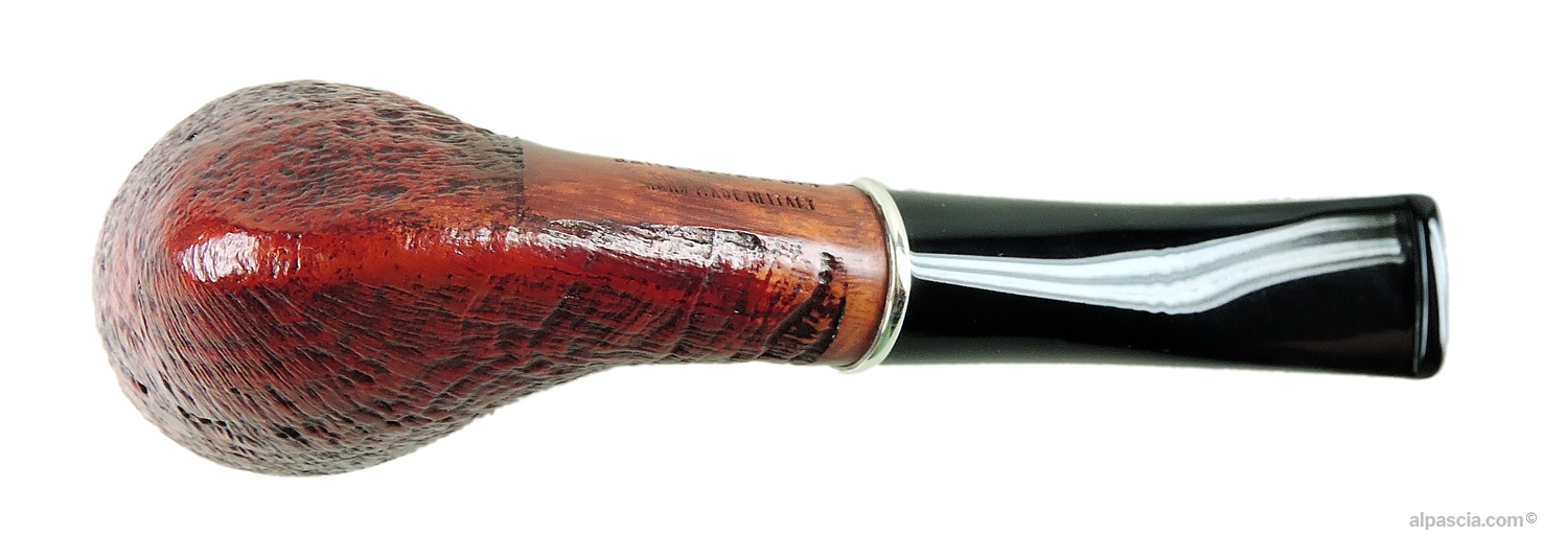 L'Anatra Sandblasted Freehand Pipe - Bottom view displaying curved shank lines and official brand stampings
