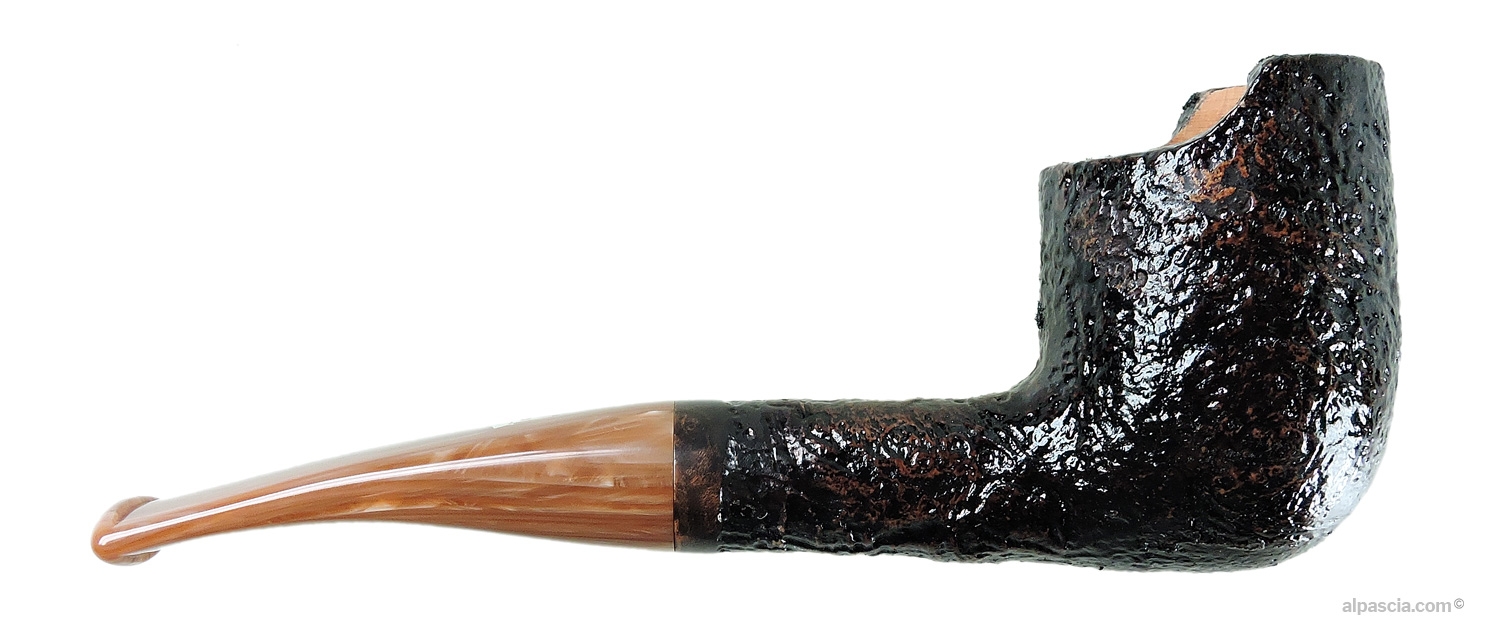 Mastro Geppetto Sandblasted Pipe - Right side view showcasing deep tactile black sandblasted briar texture