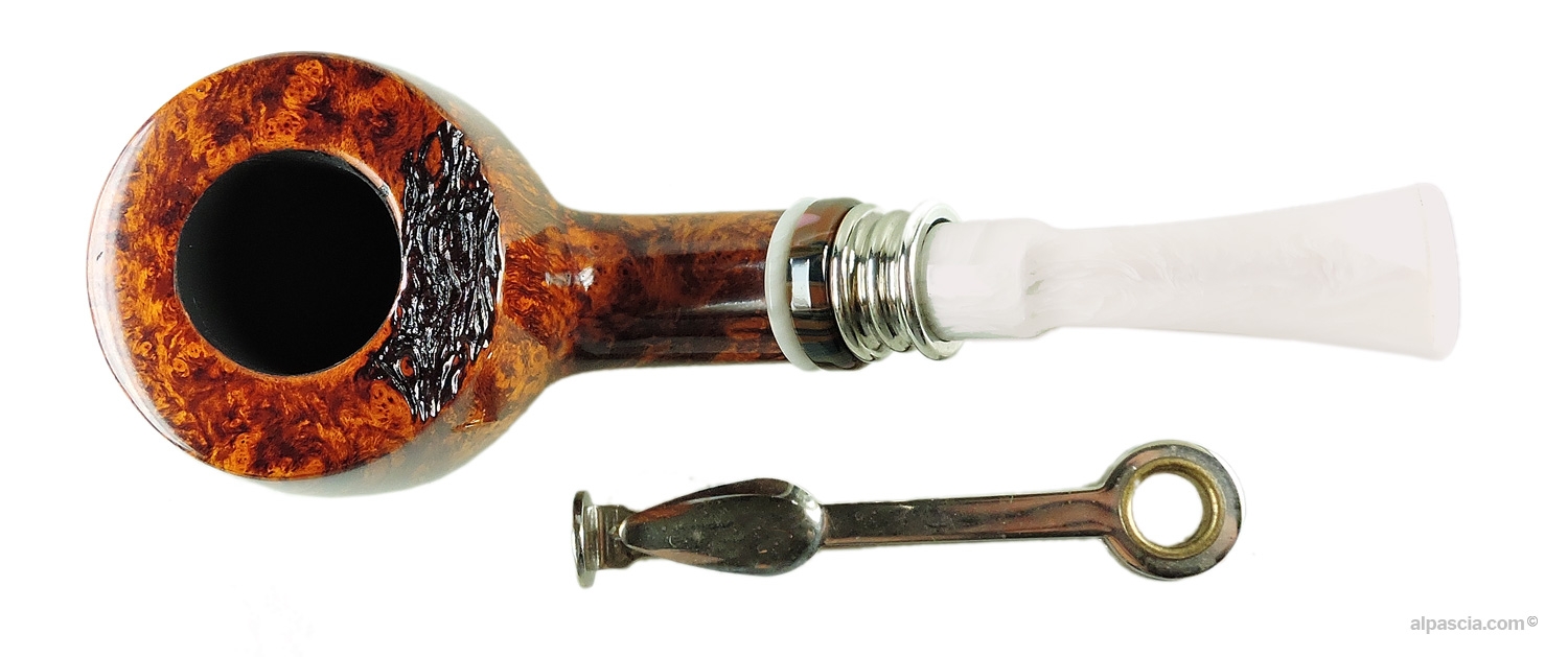 Neerup Classic Grade 5 Pipe - Top-down view into the tobacco chamber showing striking stem contrast