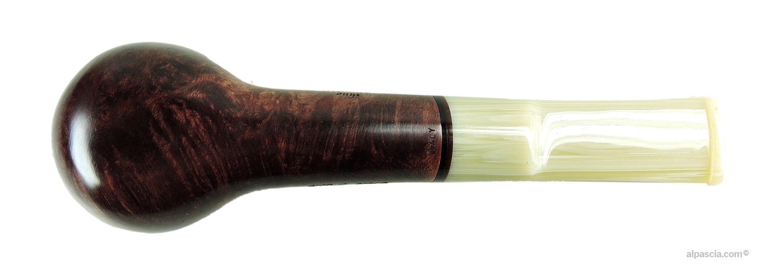 Pipa Talamona Revolution Onyx Pot - Vista inferiore del cannello dritto con punzonature Talamona Revolution