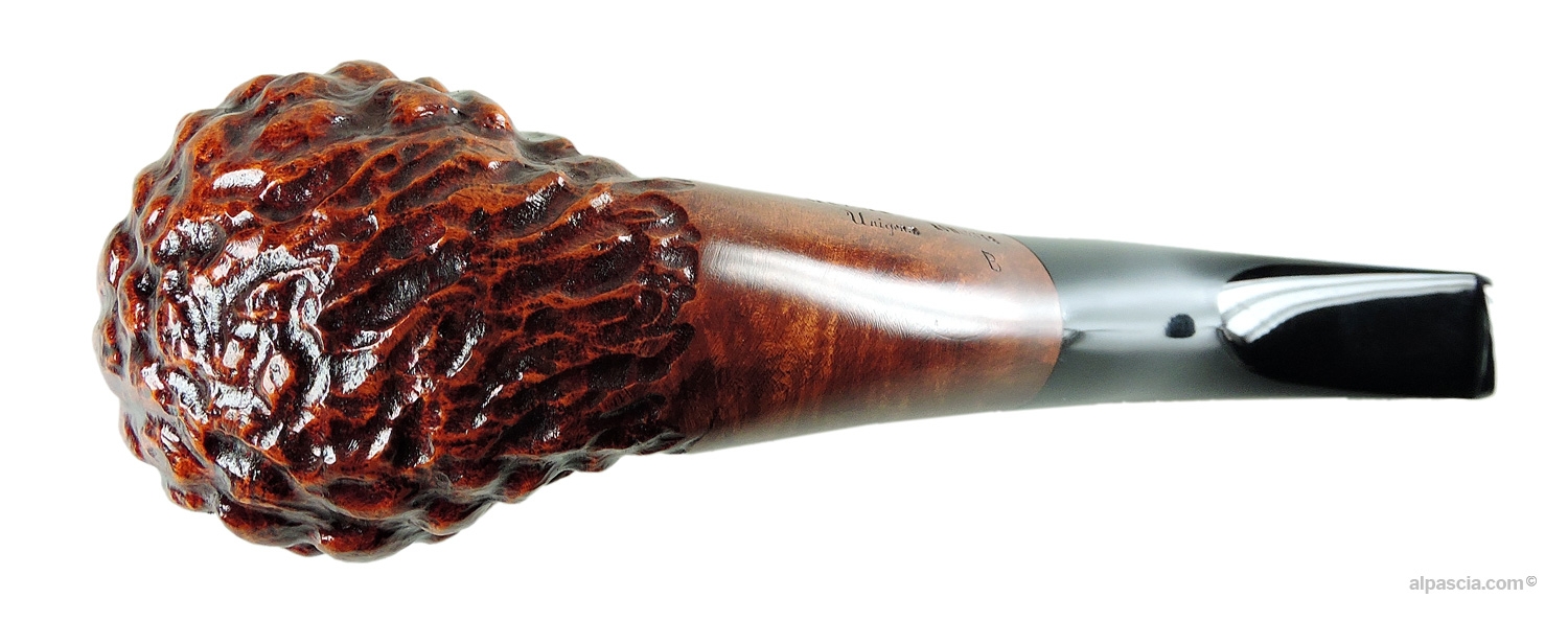Ser Jacopo Unigena Rowlette B 2 Maxima Pipe - Bottom view displaying sweeping shank lines and official Maxima stampings