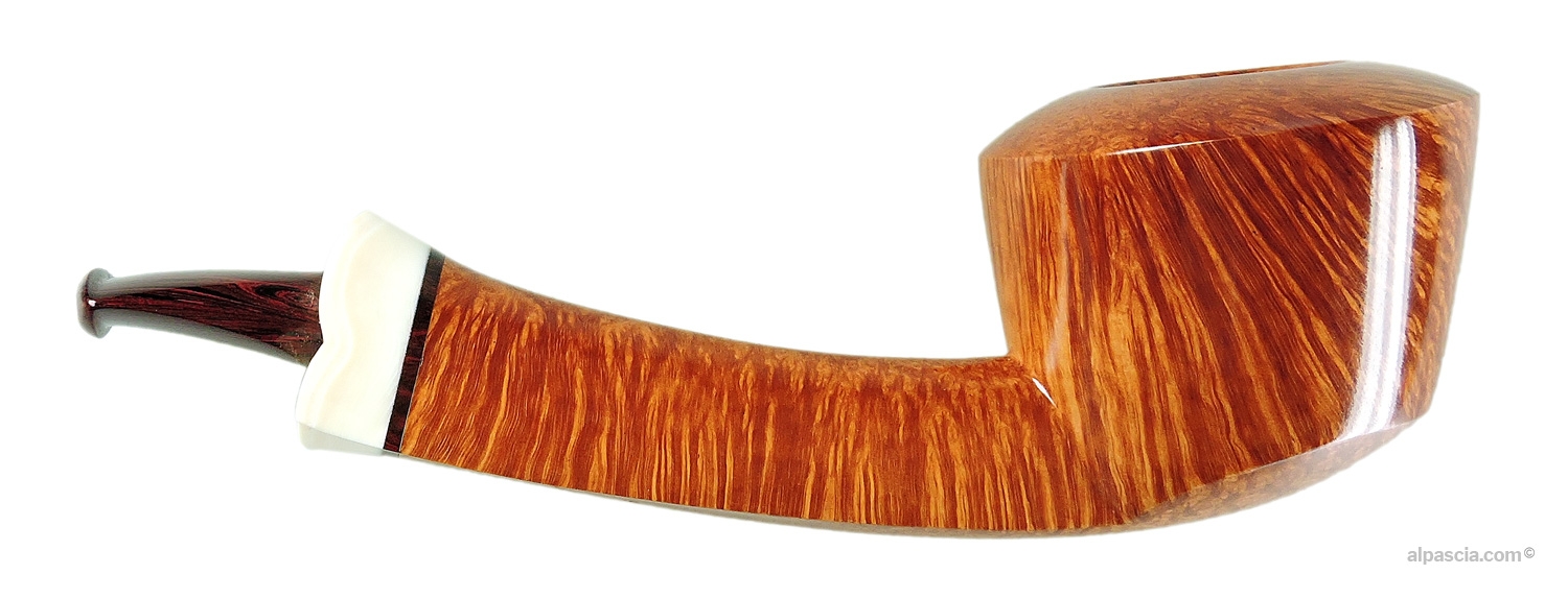 Mimmo Romeo Freehand Pipe - Right side view highlighting dense flame grain and virgin natural finish