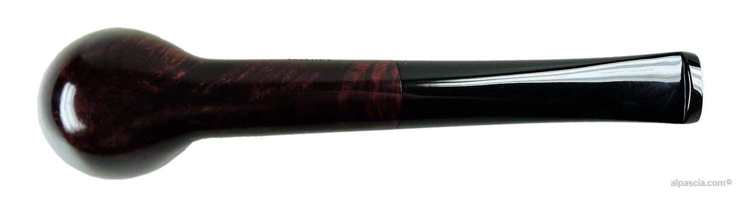 Dunhill Bruyere 2105 Pipe - Bottom view displaying round shank and official Made in England 2105 stampings