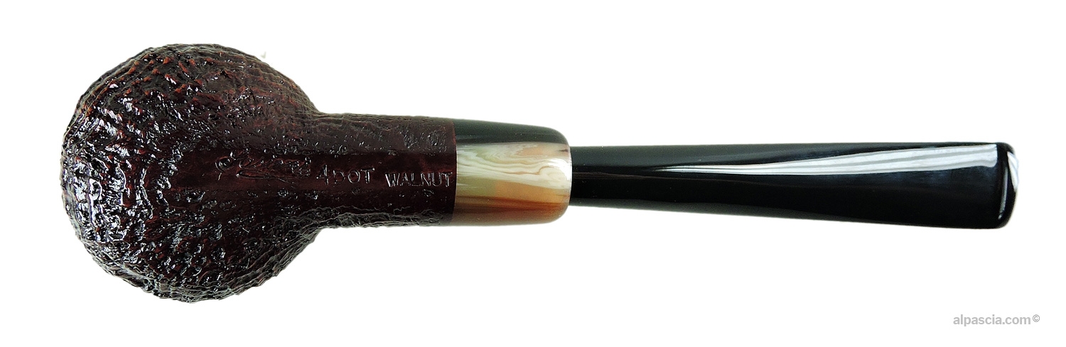 Sasieni 4 Dot Walnut Pipe - Bottom view displaying round shank and official Sasieni 4 Dot stampings