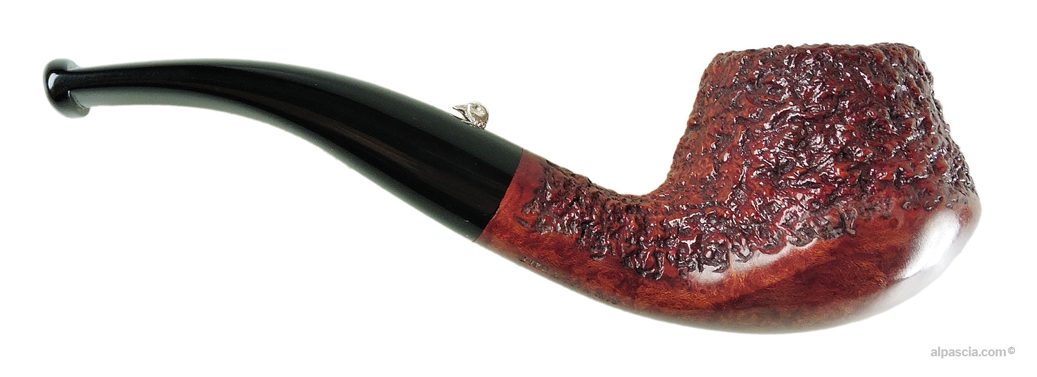 L'Anatra Rusticated Pipe - Right side view highlighting contrasting rustic texture and smooth briar base