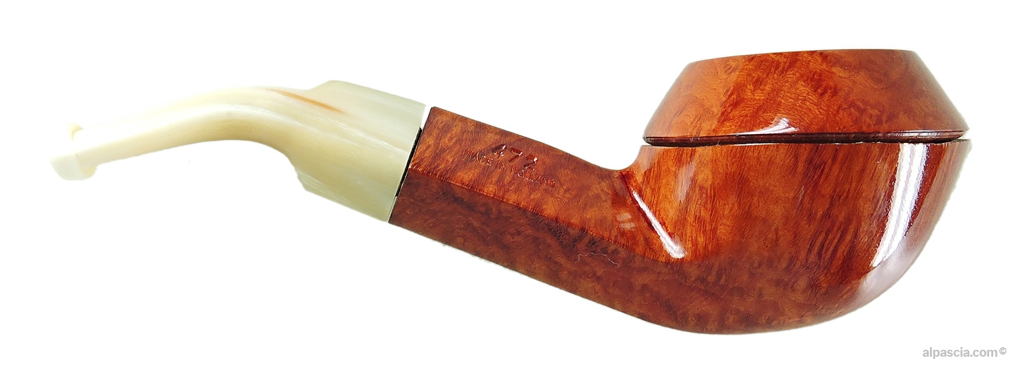 Pipa Big Ben Shepherd Nature Polish 472 - Vista destra che risalta la finitura naturale e le incisioni Rhodesian