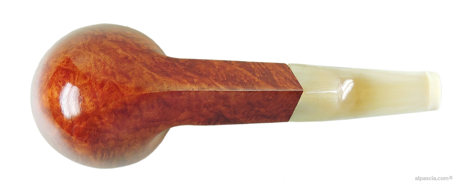 Pipa Big Ben Shepherd Nature Polish 472 - Vista inferiore del cannello con punzonatura Big Ben Shepherd 472