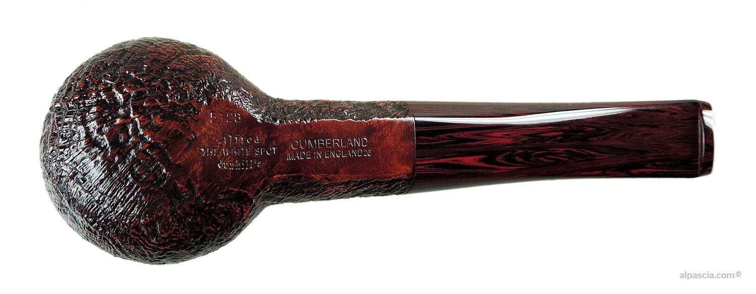 Dunhill Cumberland 5128 Diplomat Pipe - Bottom view of shank displaying official Dunhill White Spot stampings