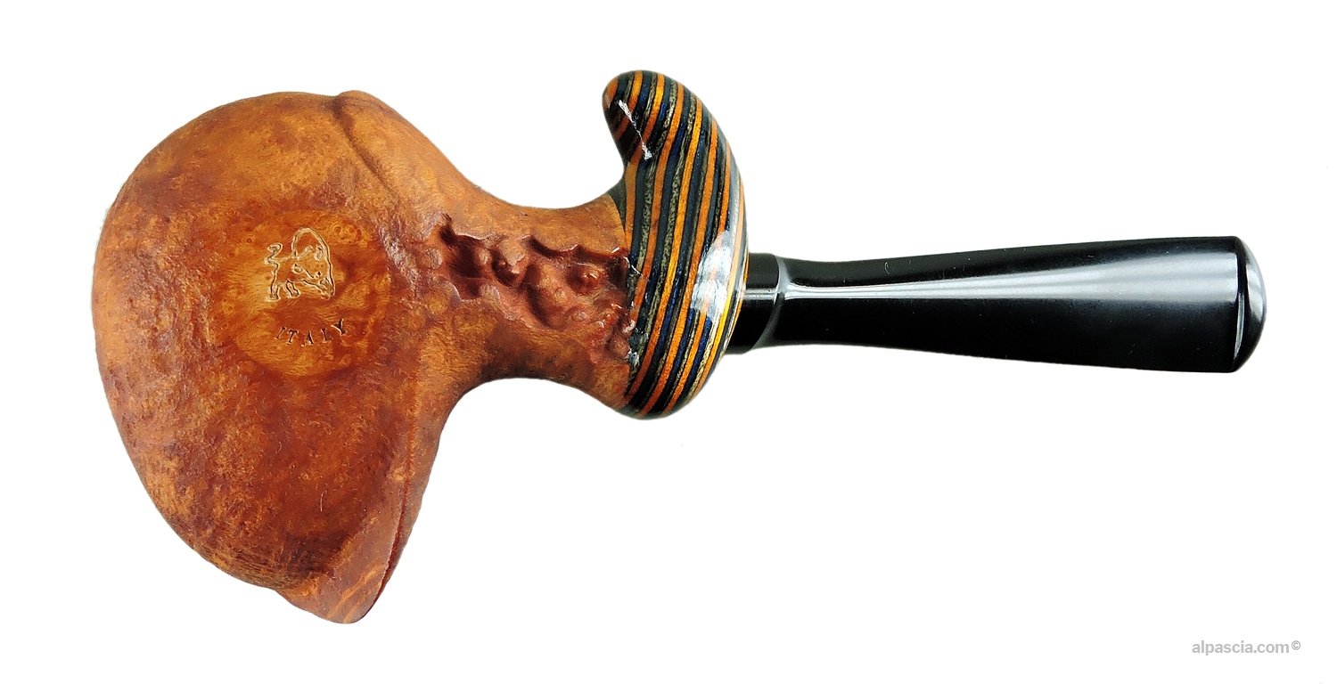 Pipa Bisonte Sabbiata Chiara - Vista inferiore del cannello con punzonatura ufficiale Pipa Bisonte