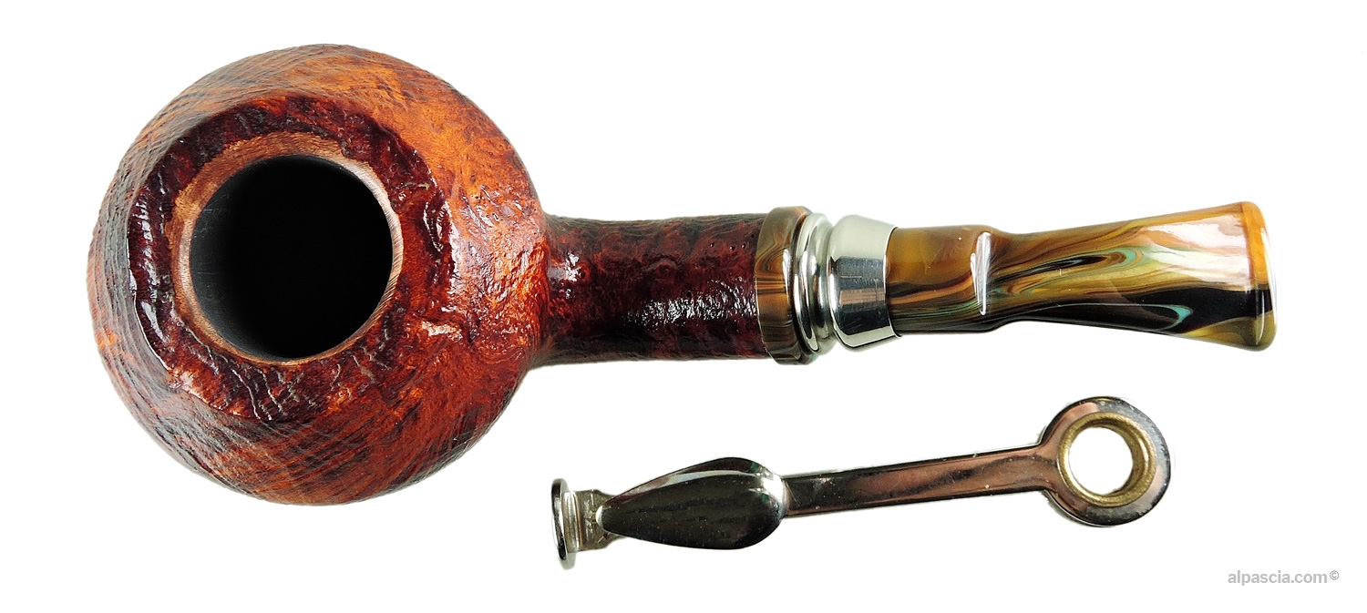 Neerup Classic Gr. 2 Pipe - Top-down view into the chamber showing the smooth top rim